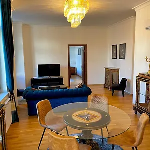 Apartment Prestige